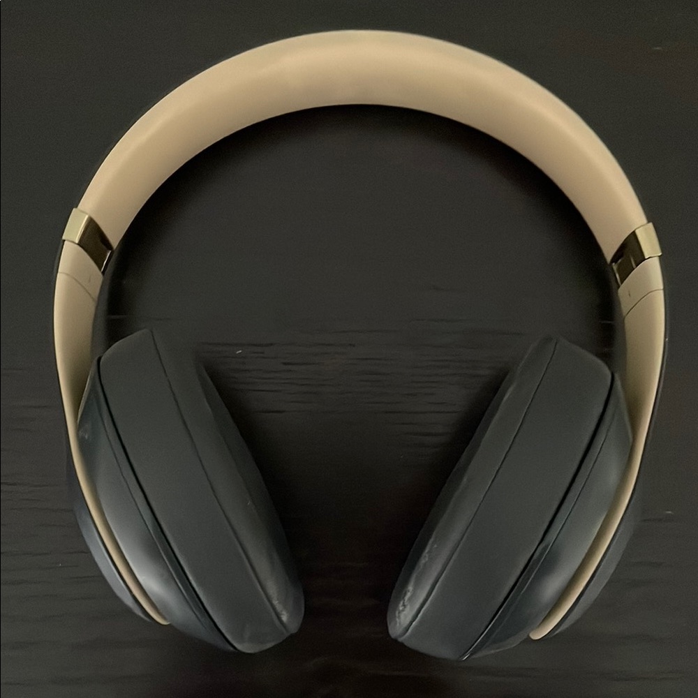 Beats by Dre Black Over-Ear Headphones